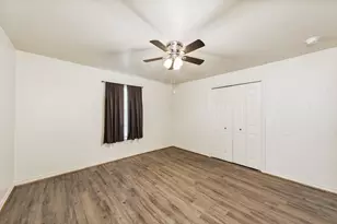 907 N Lamb St, Bowie, TX 76230 - Photo 19