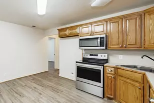 907 N Lamb St, Bowie, TX 76230 - Photo 7