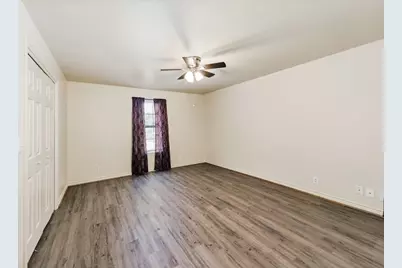 907 N Lamb Street, Bowie, TX 76230 - Photo 17