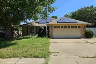 5817 Fox Hunt Dr, Arlington, TX 76017 - Photo 1