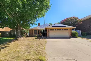 5817 Fox Hunt Dr, Arlington, TX 76017 - Photo 1