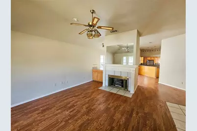 5817 Fox Hunt Drive, Arlington, TX 76017 - Photo 9
