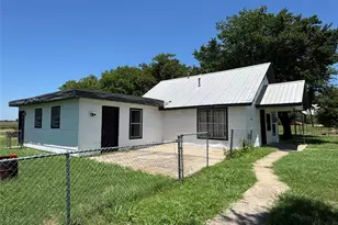 1893 Fm 1198, Muenster, TX 76252 - Photo 3