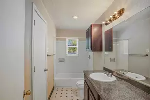 150 S Main St, Euless, TX 76040 - Photo 5