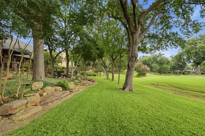 3805 Hollow Creek Road, Benbrook, TX 76116 - Photo 35