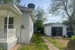 125 W College St, Princeton, TX 75407 - Photo 3