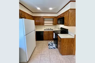 1915 S 10th #110, Waco, TX 76706 - Photo 3