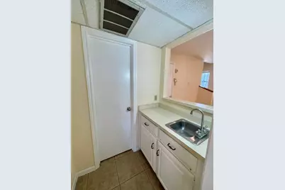 1915 S 10th #110, Waco, TX 76706 - Photo 11