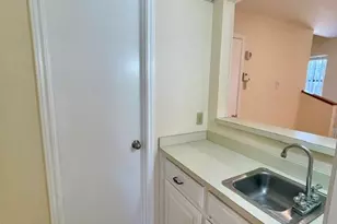 1915 S 10th, Waco, TX 76706 - Photo 11