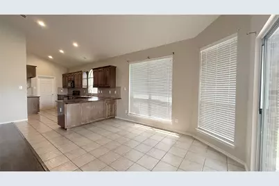 7810 Corona Court, Arlington, TX 76002 - Photo 9
