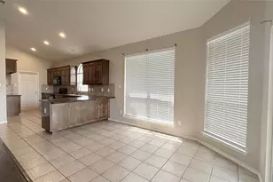 7810 Corona Ct, Arlington, TX 76002 - Photo 9