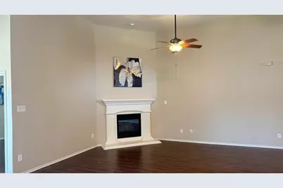 7810 Corona Court, Arlington, TX 76002 - Photo 5