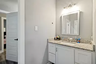7909 Ivory Ln, Dallas, TX 75216 - Photo 17
