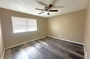 1915 Leslie St, Denton, TX 76205 - Photo 11