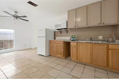 403 N Britain Road #407B, Irving, TX 75061 - Photo 5