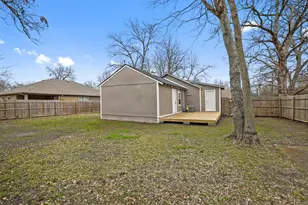 1009 Oak St, Bonham, TX 75418 - Photo 13