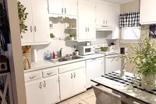 1032 W Florence St, Denison, TX 75020 - Photo 5