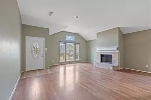 3129 Bahar Dr, Arlington, TX 76010 - Photo 5