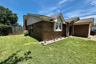 6209 Gayle Dr, North Richland Hills, TX 76180 - Photo 3