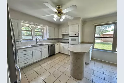 6209 Gayle Drive, North Richland Hills, TX 76180 - Photo 7