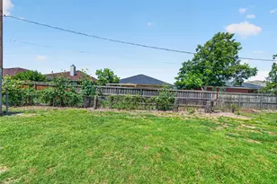 2461 Lisa St, Grand Prairie, TX 75051 - Photo 19
