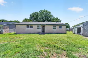 2461 Lisa St, Grand Prairie, TX 75051 - Photo 17