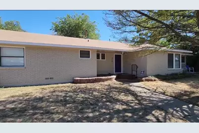 718 College, Stephenville, TX 76401 - Photo 1