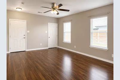 719 E 6th Street, Bonham, TX 75418 - Photo 3