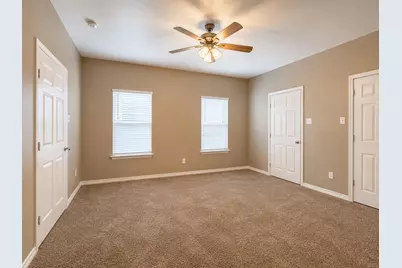 719 E 6th Street, Bonham, TX 75418 - Photo 5