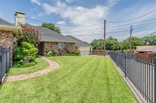 2520 Pecan Grove Ct, Irving, TX 75060 - Photo 35