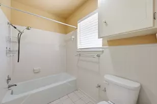 2506 Glen Ct, Irving, TX 75062 - Photo 13