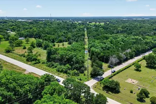 613 W Main St, Quinlan, TX 75474 - Photo 1