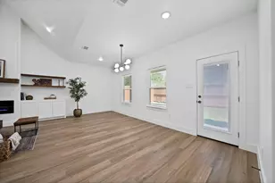 1021 E Richmond Ave, Fort Worth, TX 76104 - Photo 17