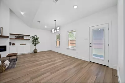 1021 E Richmond Avenue, Fort Worth, TX 76104 - Photo 17