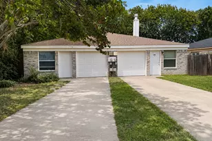 424 Casie Ct, Denton, TX 76207 - Photo 1