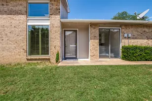 2100 Misty Meadow Ct, Carrollton, TX 75006 - Photo 3
