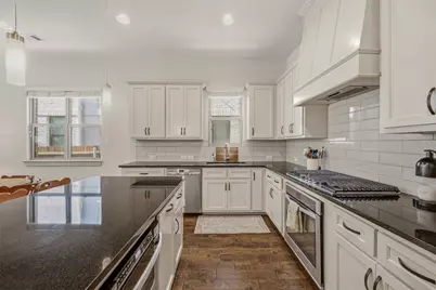 210 Wimberly Street, Fort Worth, TX 76107 - Photo 9