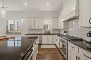 210 Wimberly St, Fort Worth, TX 76107 - Photo 9