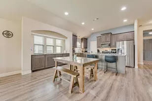 102 Cimmaron Ct, Alvarado, TX 76009 - Photo 5