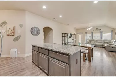 102 Cimmaron Court, Alvarado, TX 76009 - Photo 7
