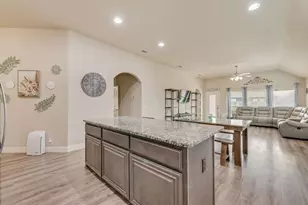 102 Cimmaron Ct, Alvarado, TX 76009 - Photo 7