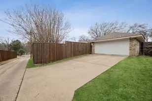7010 Claybrook Dr, Dallas, TX 75231 - Photo 35