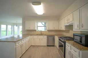 812 Crestline Dr, Mexia, TX 76667 - Photo 13