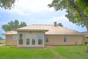 812 Crestline Dr, Mexia, TX 76667 - Photo 7