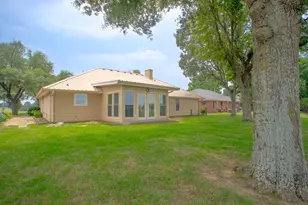 812 Crestline Dr, Mexia, TX 76667 - Photo 9