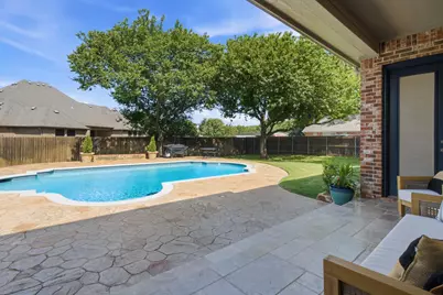 8221 Thornhill Drive, North Richland Hills, TX 76182 - Photo 35