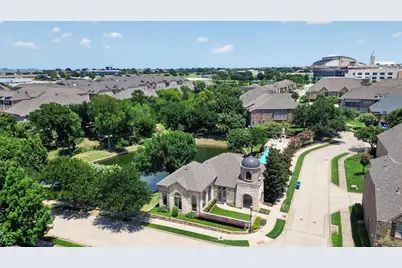 2873 Creekway Drive, Carrollton, TX 75010 - Photo 37