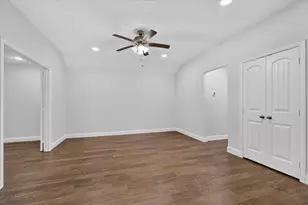 2873 Creekway Dr, Carrollton, TX 75010 - Photo 25