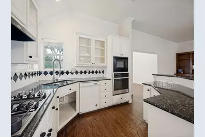 9703 Raven Lane, Irving, TX 75063 - Photo 13