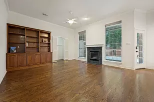 9703 Raven Ln, Irving, TX 75063 - Photo 7